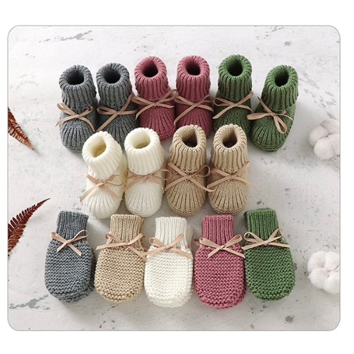 Crochet knit booties and anti-scratch mittens for reborn dolls in grey, rose pink, white, beige and sage green for reborn baby dolls.